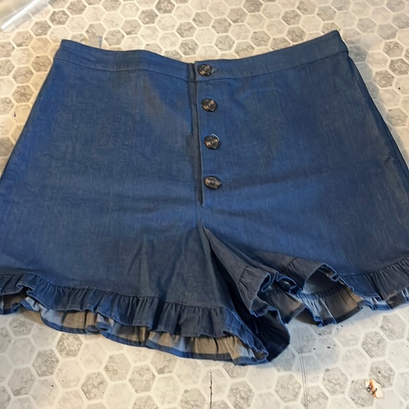 HYFVE Pants - Hyfyve Large High Rise Denim Peplum Style Light Weight Shorts